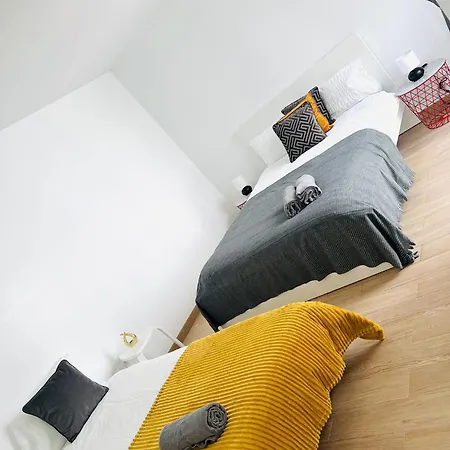 Luxury House Next Attractions With Free Parking Будинок відпочинку