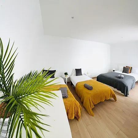 Luxury House Next Attractions With Free Parking בית נופש *