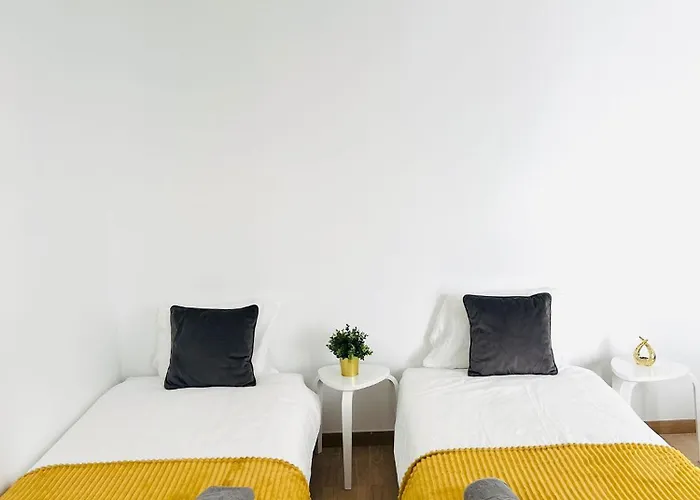 Luxury House Next Attractions With Free Parking بيت للعطل